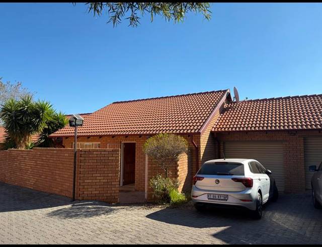 2 BEDROOM PROPERTY TO RENT IN THE REEDS